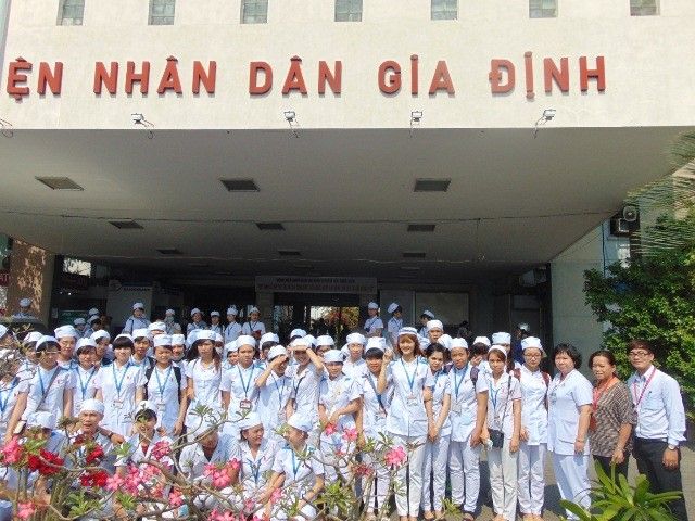 Sinh viên ngành Xét nghiệm và Điều dưỡng – Trường Đại học Công nghệ Đồng Nai tham quan Bệnh viện Gia Định – Thành phố Hồ Chí Minh