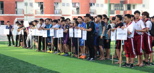 Đông đảo các bạn sinh viên tham gia