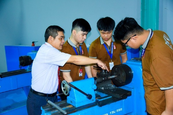 Machine building technology