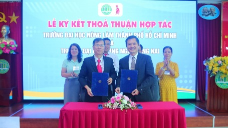 LỄ KÝ KẾT THỎA THUẬN HỢP TÁC (MOU) VỀ LĨNH VỰC THƯ VIỆN GIỮA TRƯỜNG ĐẠI HỌC CÔNG NGHỆ ĐỒNG NAI (DNTU) VÀ TRƯỜNG ĐẠI HỌC NÔNG LÂM TP.HCM, TRƯỜNG ĐẠI HỌC KHOA HỌC XÃ HỘI & NHÂN VĂN (ĐHQG-HCM)