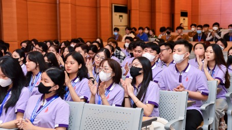 TUẦN LỄ ĐỊNH HƯỚNG “DNTU ORIENTATION WEEK: MOVE-IN”  - HÀNH TRANG VỮNG CHẮC CHO TÂN SINH VIÊN