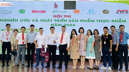 KHOA CÔNG NGHỆ TỔ CHỨC THÀNH CÔNG HỘI THI NGHIÊN CỨU & PHÁT TRIỂN SẢN PHẨM THỰC PHẨM 2024