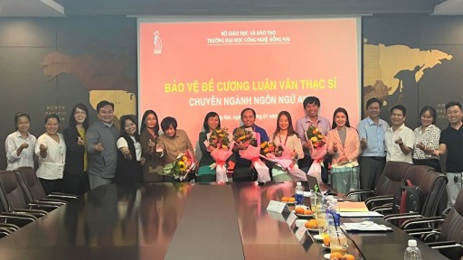 Bảo vệ thành công đề cương luận văn thạc sĩ Khóa 2 (2021-2023) chuyên ngành Ngôn ngữ Anh