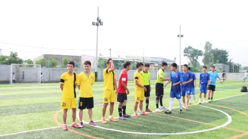 Bóng đá giao hữu giữa trường Đại học Công nghệ Đồng Nai và Ủy ban Nhân dân phường Trảng Dài