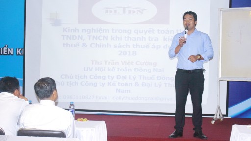 Khoa Kế toán tài chính: Cập nhật kiến thức kế toán và thuế cho sinh viên