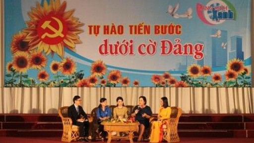 Lăng kính xanh - "Tự hào tiến bước dưới cờ Đảng"