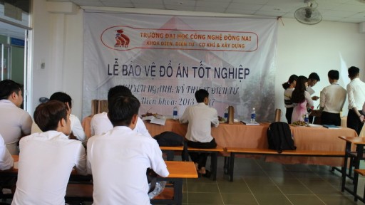 Sinh viên khoa Điện – Điện tử - Cơ khí và Xây dựng – DNTU bảo vệ đồ án tốt nghiệp 2017