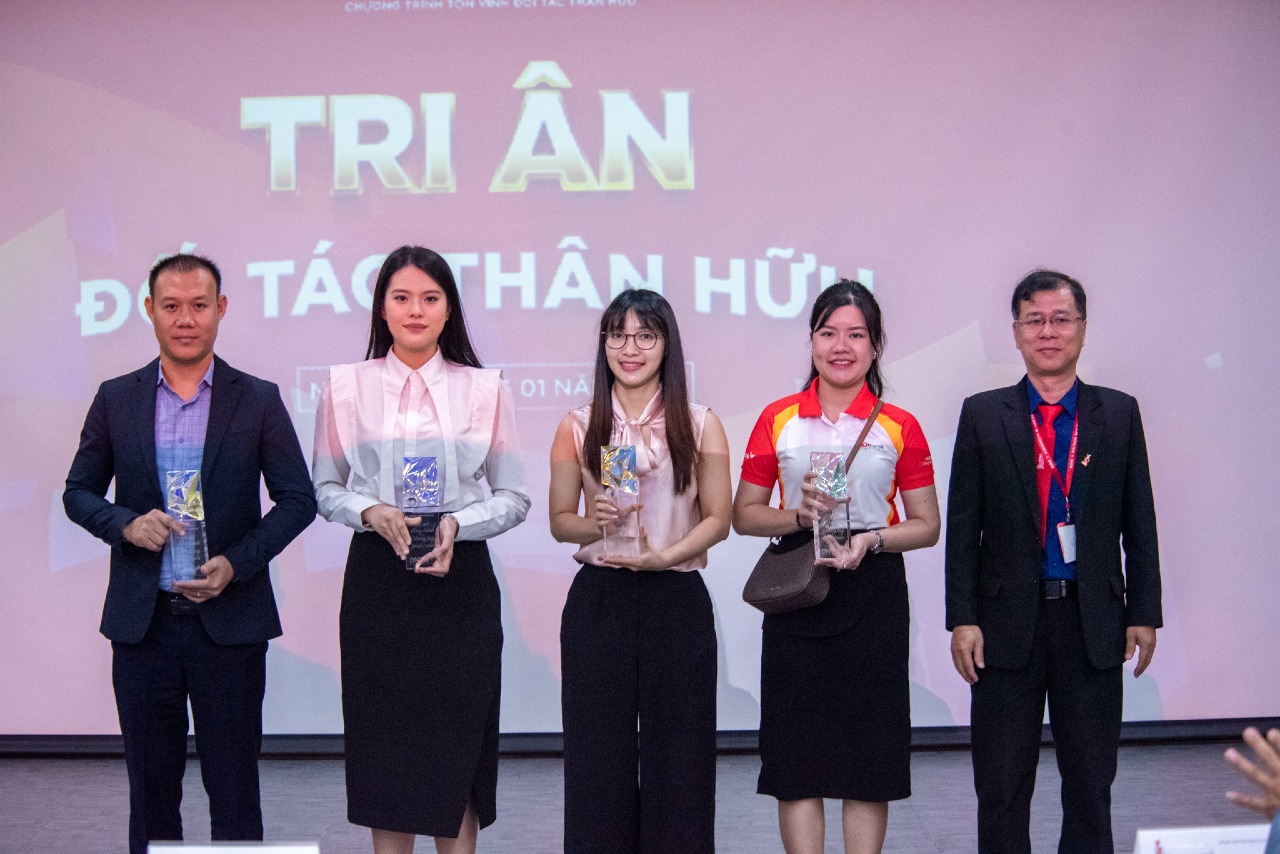 Chương trình Tôn vinh đối tác thân hữu: “Kết nối đồng hành, chung tay phát triển”