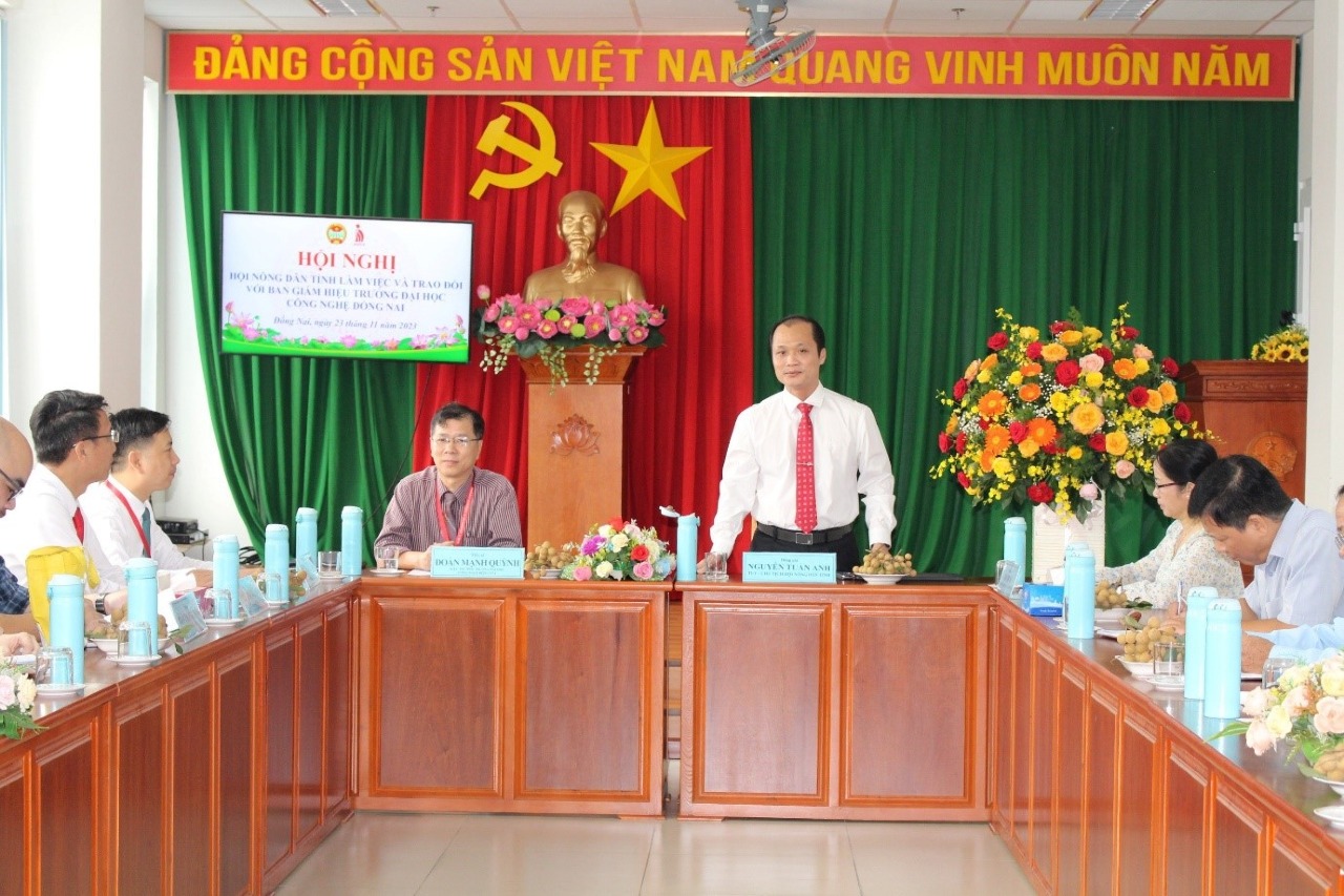 DONG NAI TECHNOLOGY UNIVERSITY COOPERATES WITH THE FARMERS' ASSOCIATION ON ORIENTING THE DEVELOPMENT OF SMART AND SUSTAINABLE AGRICULTURE