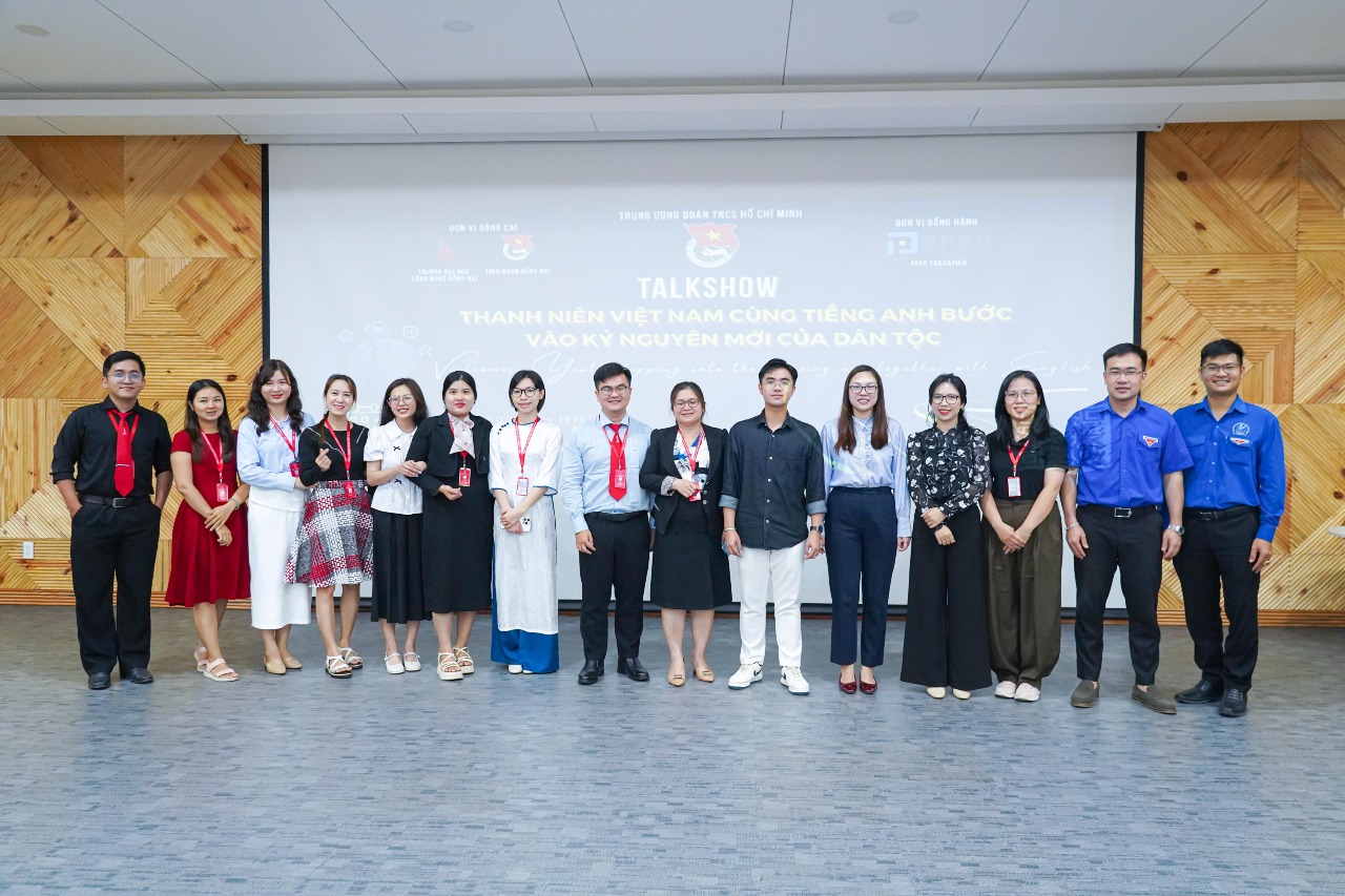 Chương trình Tập huấn nâng cao năng lực ngoại ngữ và kỹ năng hội nhập quốc tế diễn ra tại Trường Đại học Công nghệ Đồng Nai do Trung ương Đoàn TNCS Hồ Chí Minh phối hợp với tỉnh đoàn Đồng Nai tổ chức