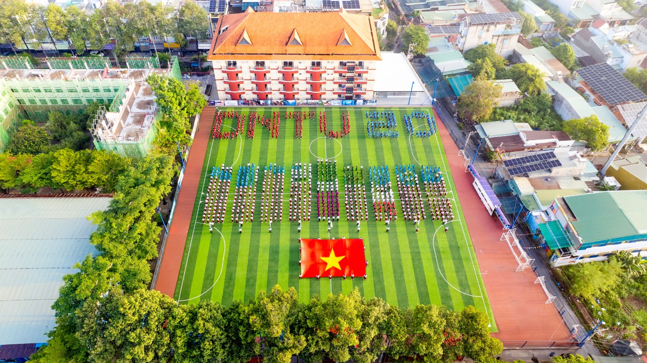 Lễ diễu hành kỷ niệm 20 năm thành lập Trường - Khi DNTU hoá thân thành ngọn hải đăng không bao giờ tắt giữa hải trình tri thức