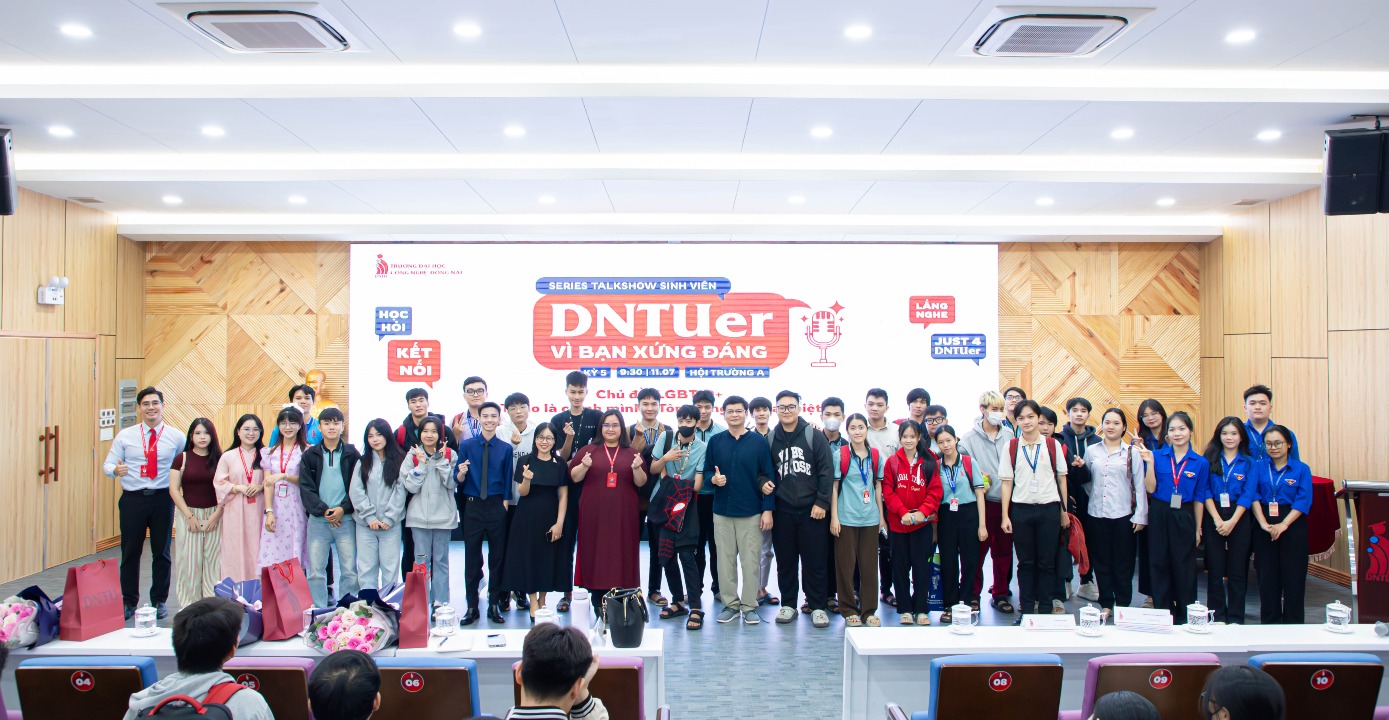 Vì một cộng đồng tự do là chính mình và mọi tiếng nói đều được trân trọng - DNTU tổ chức Talkshow "DNTUer - Vì bạn xứng đáng" lần 5