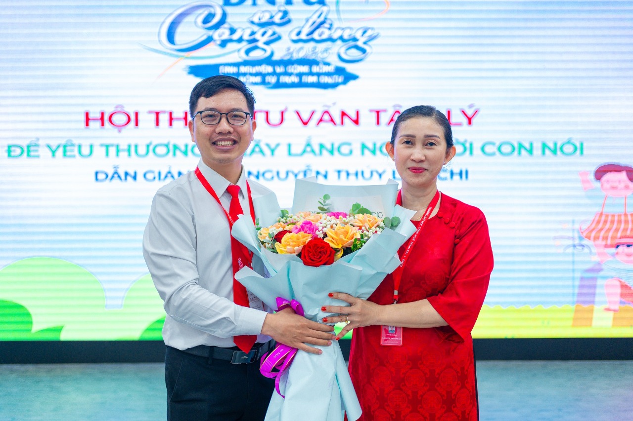 [DNTU vì cộng đồng 2025] Hội thảo tư vấn tâm lý: Thấu hiểu để yêu thương - lắng nghe lời con nói