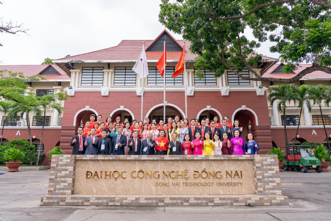 Bế mạc Khảo sát chính thức phục vụ đánh giá ngoài 10 Chương trình đào tạo
