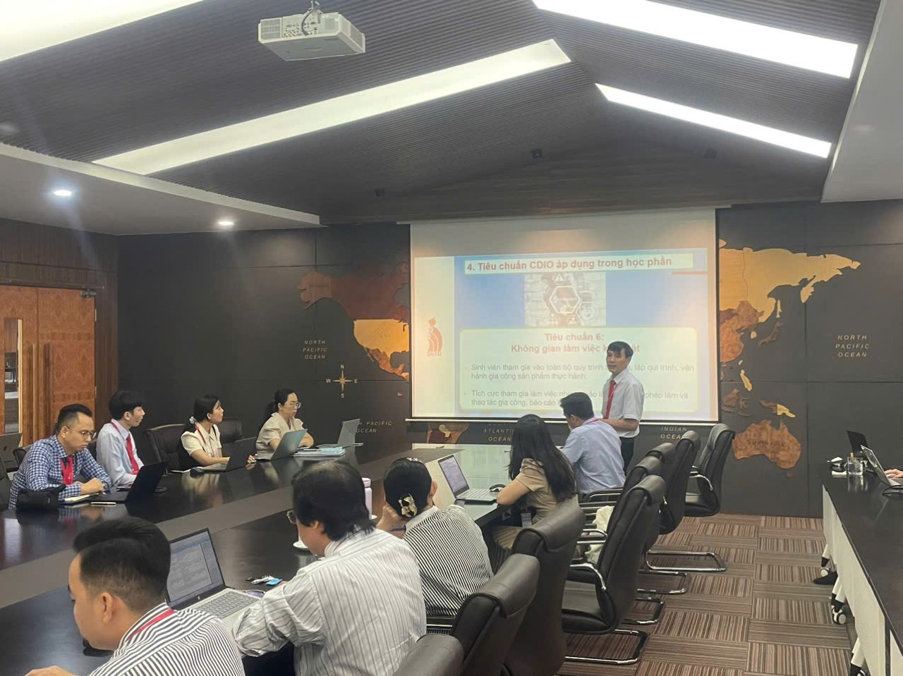 Giảng dạy sáng tạo, học tập chủ động: DNTU bước vào giai đoạn đổi mới toàn diện năm học 2025 - 2026