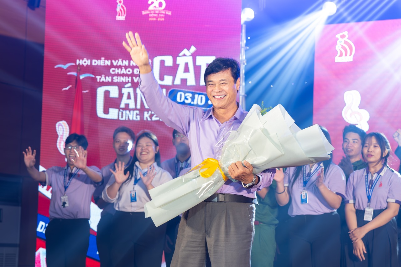 Chúc mừng 20 năm thành lập Trường Đại học Công nghệ Đồng Nai (03/10/2005 - 03/10/2025)