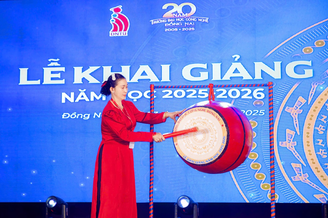 Chào mừng Lễ Khai giảng năm học 2025 - 2026: Ghi dấu ngày 03 tháng 10 - ngày thành lập Trường Đại học Công nghệ Đồng Nai 