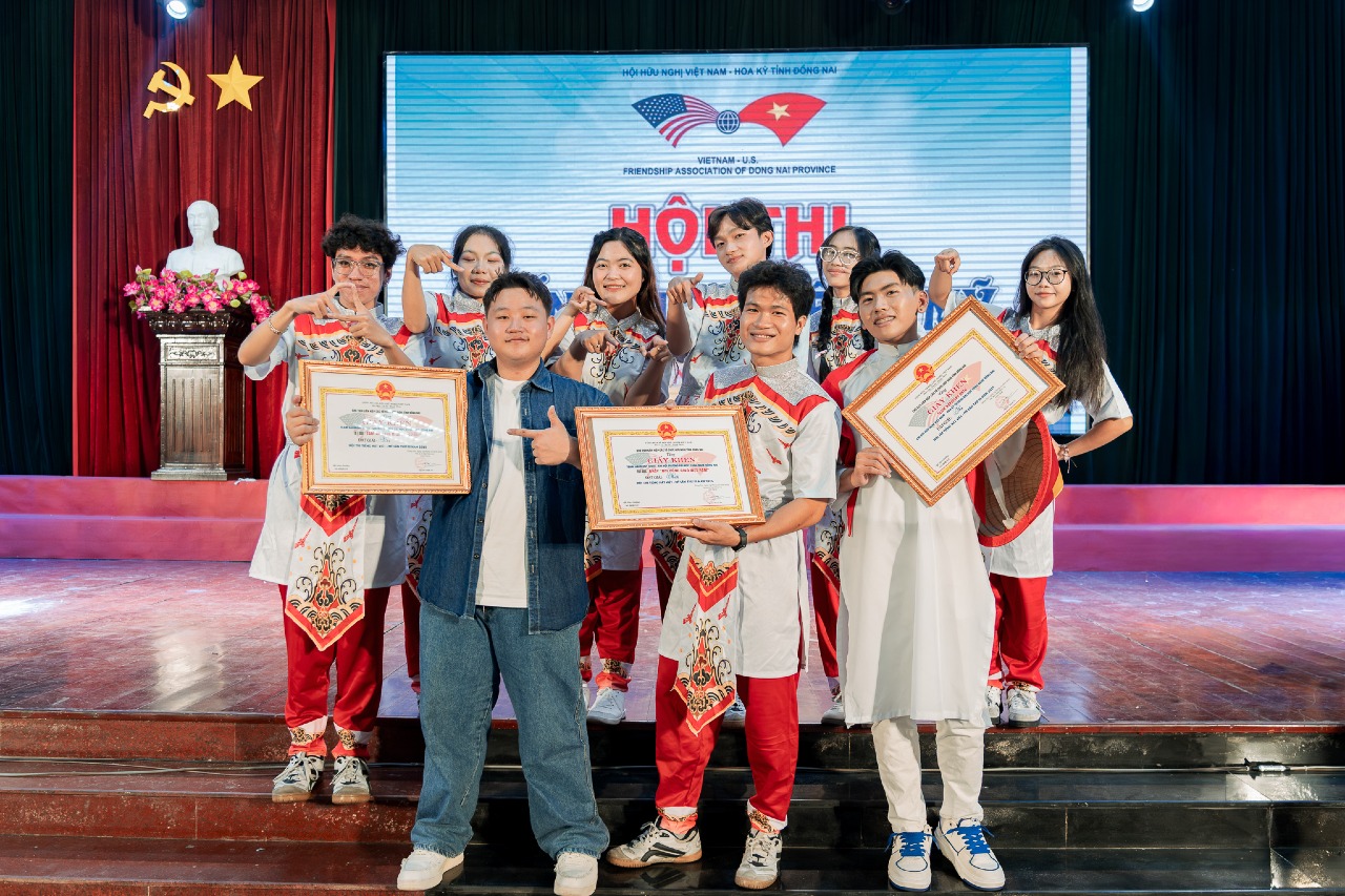 Team Harmony DNTU tỏa sáng tại Hội thi Tiếng hát Việt – Mỹ lần thứ III năm 2025