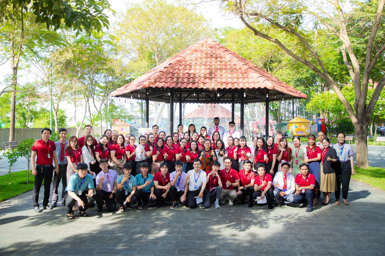 Khoa Ngoại Ngữ tổ chức Workshop Giao lưu Tiếng Anh chào mừng Ngày Phụ nữ Việt Nam 20/10