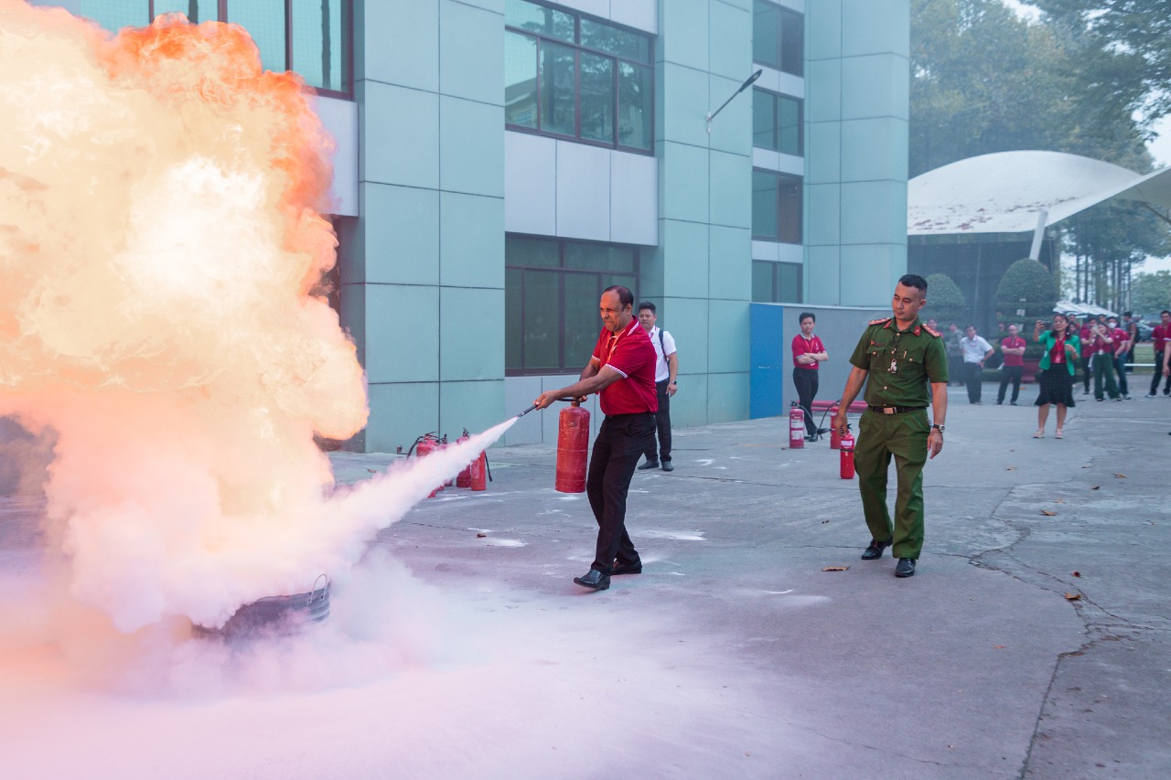 DNTU TỔ CHỨC HUẤN LUYỆN, THỰC TẬP PHƯƠNG ÁN PHÒNG CHÁY CHỮA CHÁY NĂM 2025