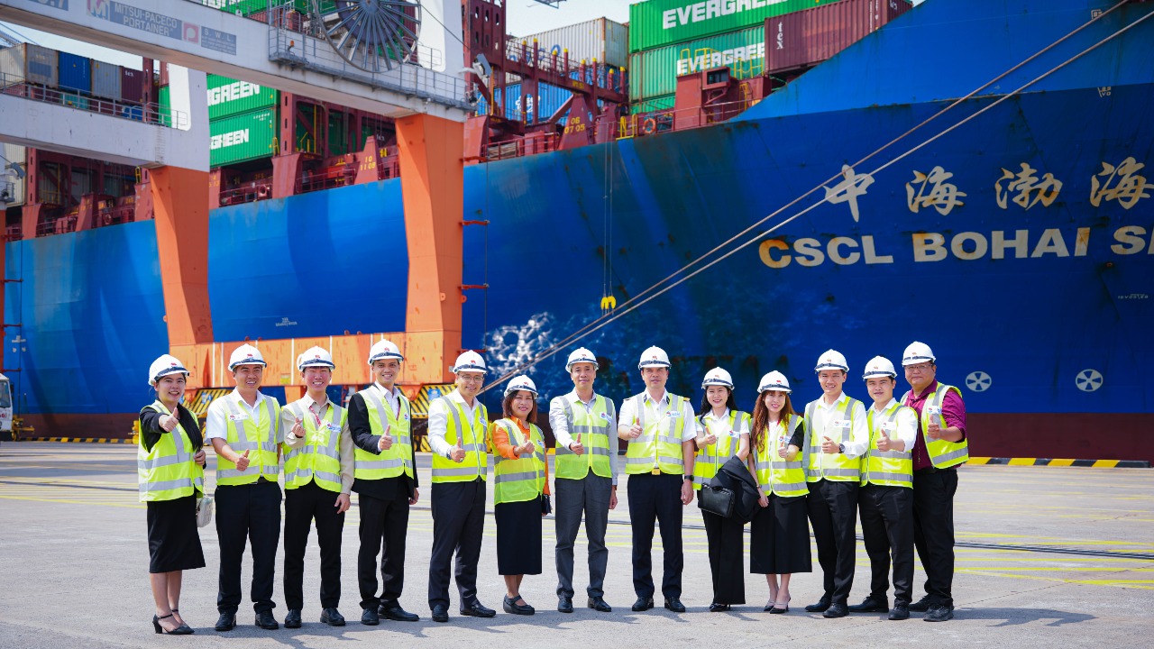 DNTU cập nhật xu hướng logistics hiện đại qua chuyến công tác tại Cảng Cái Mép - Cụm cảng nước sâu có vai trò chiến lược trong hệ thống logistics quốc gia và chuỗi cung ứng toàn cầu.