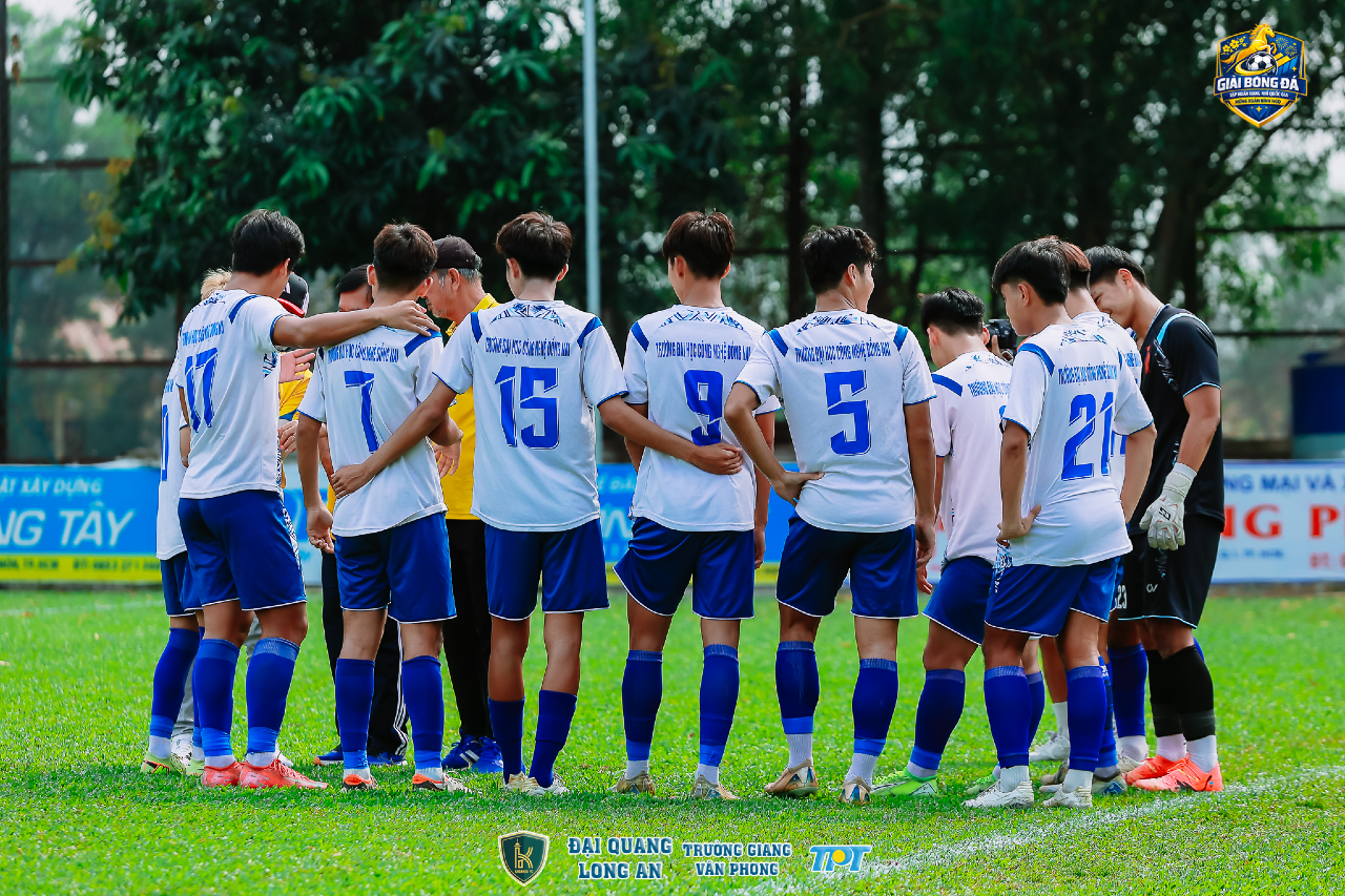 DNTU FC giành chiến thắng ấn tượng trước CLB Trường Giang Gia Định, khép lại Giải tập huấn Hạng Nhì Quốc gia năm 2026 với ngôi Á Quân