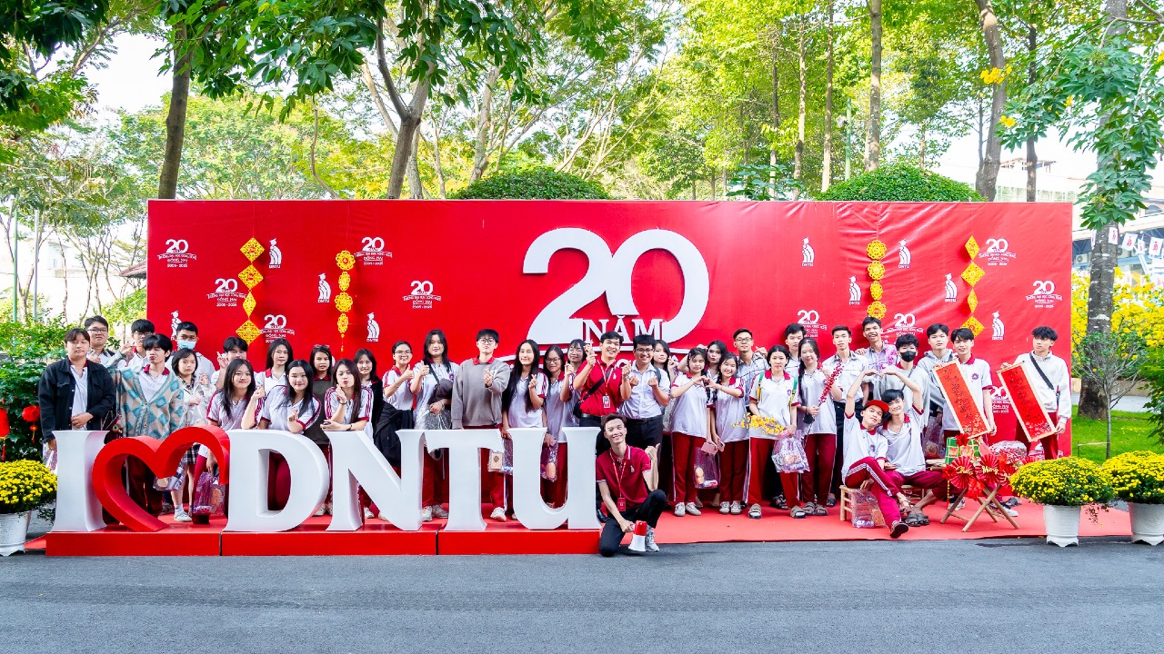 Hành trình khám phá môi trường đại học của học sinh THPT tại DNTU – Campus Tour 2026