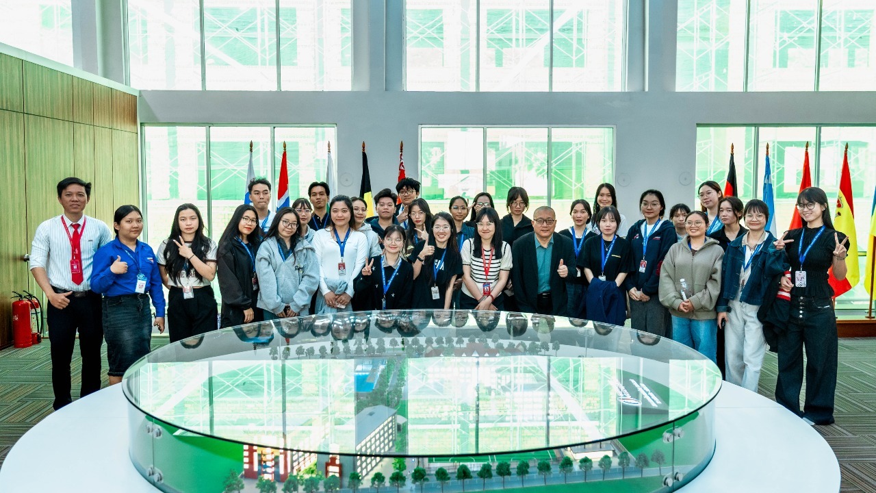 Looking back at the memorable moments from the Talkshow with Professor Liang Wei Ge - Hebei University