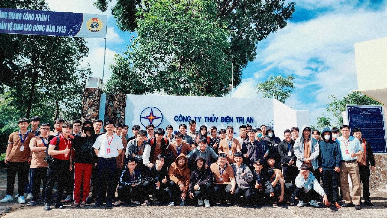 Trường Đại học Công nghệ Đồng Nai tổ chức tham quan Nhà máy Thủy điện Trị An cho sinh viên kỹ thuật