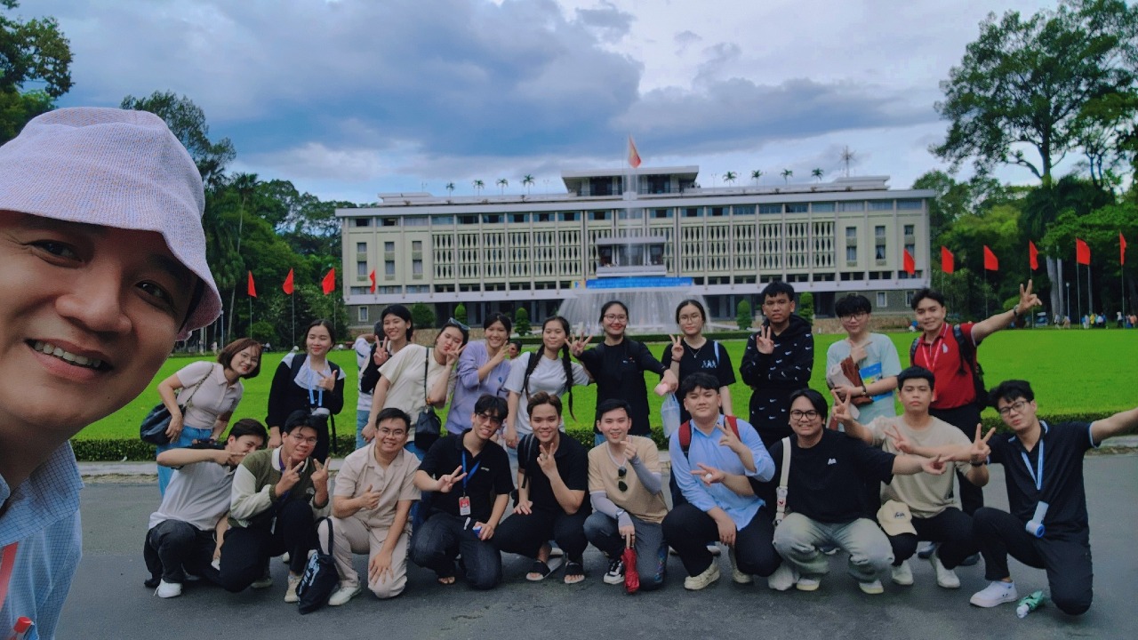 Thực tế nghề nghiệp – Hành trình tự tay làm tour của học viên lớp Nghiệp vụ Hướng dẫn viên du lịch DNTU