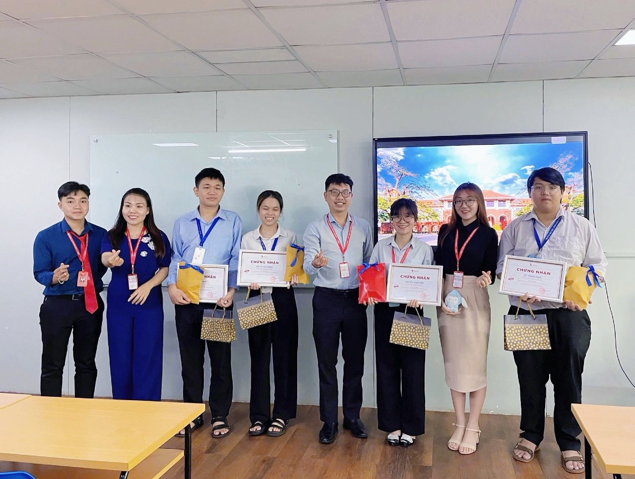 Tổng kết hành trình thực tập đợt 3 năm học 2024–2025 tại Trung tâm Hợp tác Doanh nghiệp và Cựu người học - DNTU