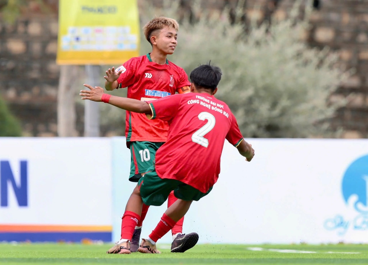 DNTU FC thắng 2–0 trước ĐH Sư phạm TP.HCM trong trận mở màn Vòng Chung kết TNSV 2026