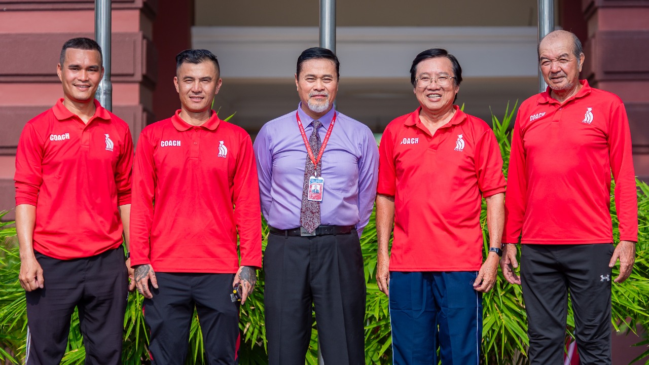 Ban huấn luyện Đội bóng đá Trường Đại học Công nghệ Đồng Nai: Những người thầy đứng sau hành trình của các “chàng trai Cú mèo đỏ”