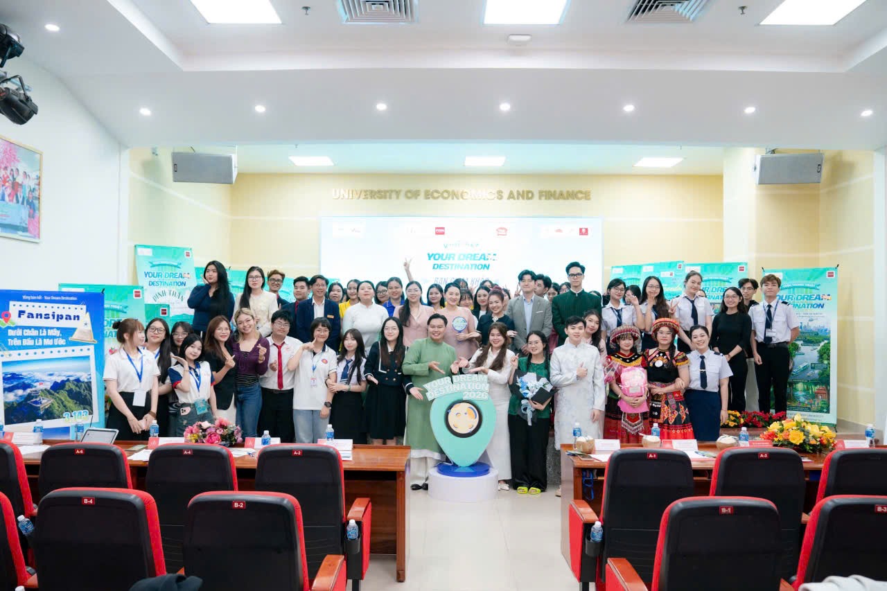 Sinh viên Lữ hành DNTU tỏa sáng tại cuộc thi “Your Dream Destination”