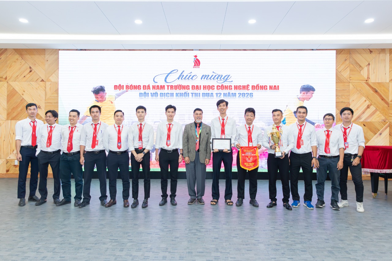 Chúc mừng Đội bóng đá nam giảng viên DNTU vô địch Hội thao Khối thi đua 12
