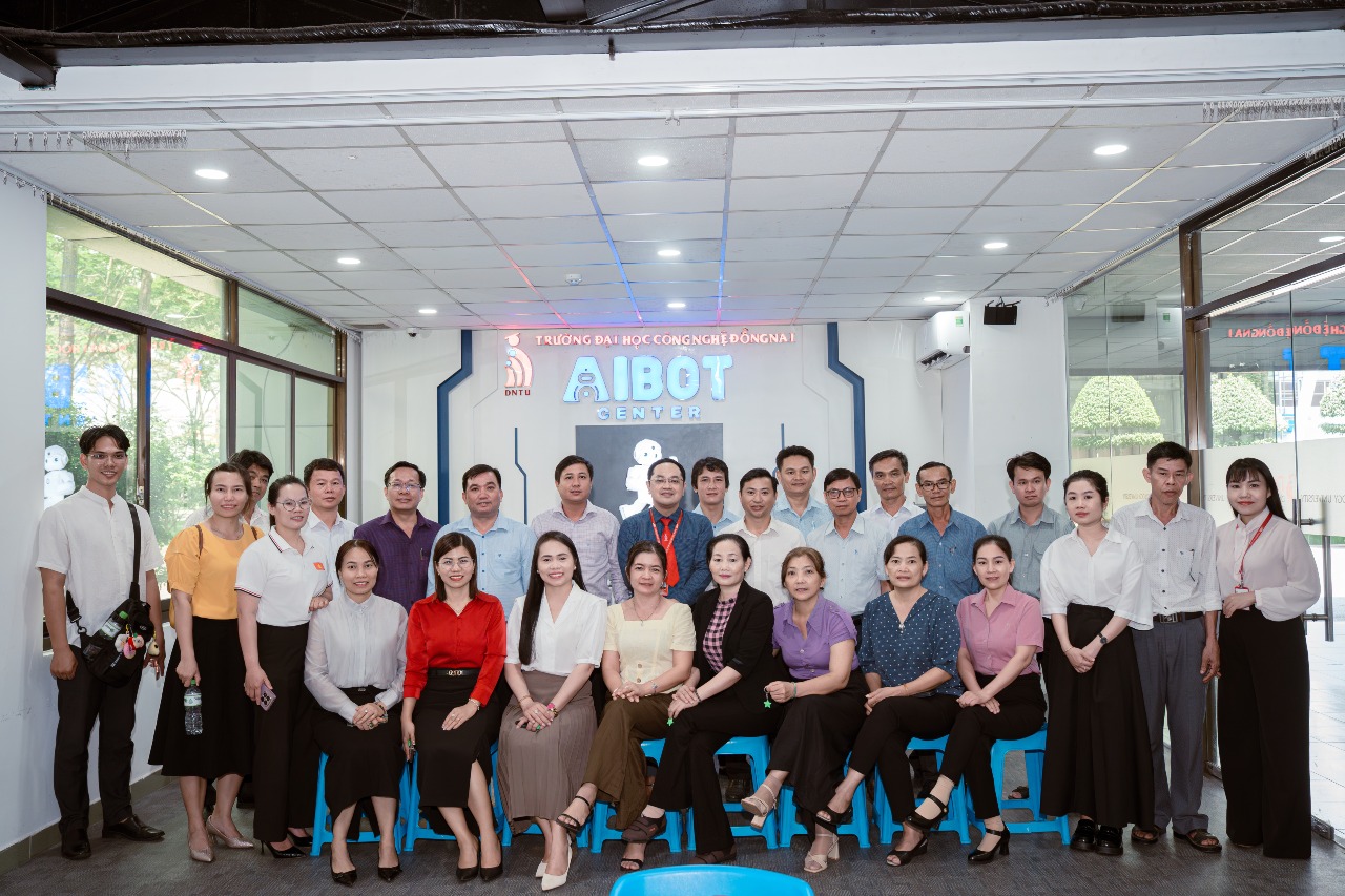 Lan tỏa Công nghệ Giáo dục - Kết nối tương lai cùng AIBOT DNTU