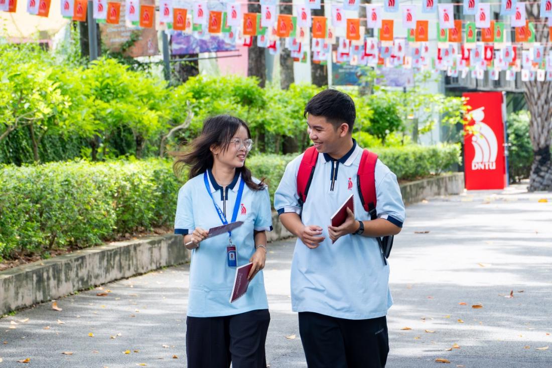 Hai chị em sinh đôi cùng chọn DNTU, cùng bắt đầu hành trình trưởng thành ý nghĩa