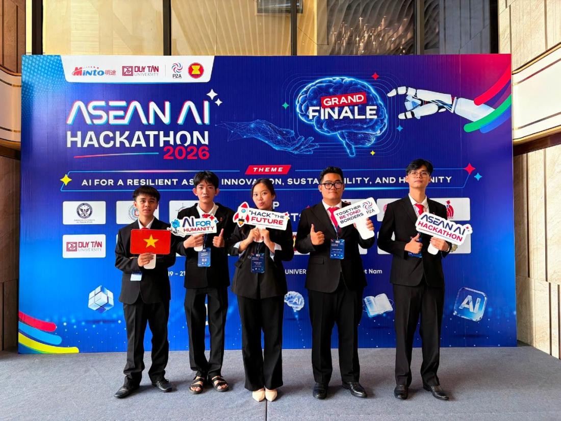Sinh viên DNTU chinh phục đấu trường ASEAN AI Hackathon 2026, giành Giải Khán giả bình chọn