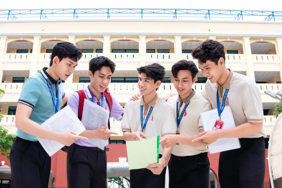 Thẻ sinh viên DNTU: Nhỏ xíu mà “có võ”