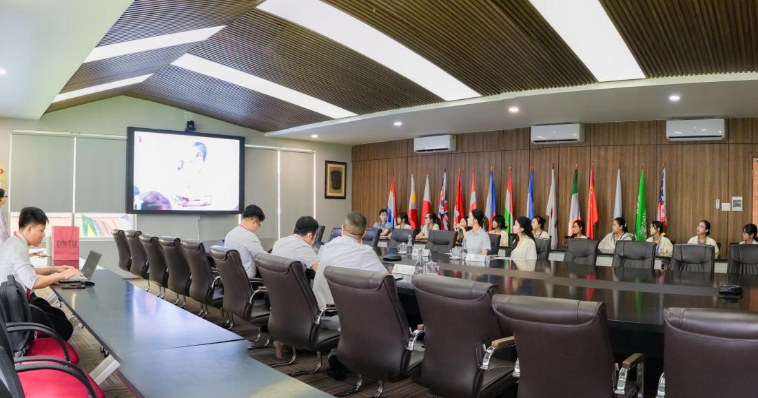 DNTU CHÀO ĐÓN 2 BẠN SINH VIÊN QUỐC TẾ ĐẾN TỪ ĐÀI LOAN