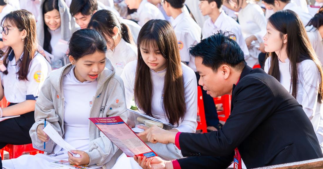 DNTU ON TOUR 2027: NHỮNG ĐIỂM ĐẾN ĐẦU TIÊN TRƯỜNG ĐẠI HỌC CÔNG NGHỆ ĐỒNG NAI CÙNG 2K9