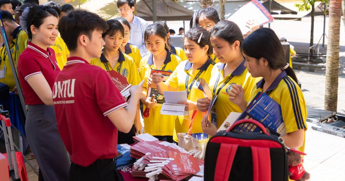 DNTU ON TOUR 2027: MANG DNTU ĐẾN GẦN HƠN VỚI HỌC SINH THPT